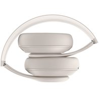 Beats Studio Pro (белый)