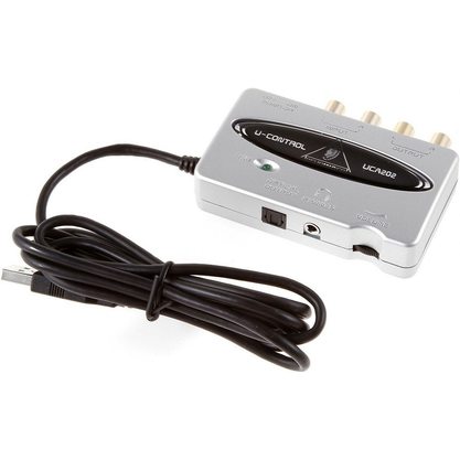 Звуковая карта (аудиоинтерфейс) Behringer UCA202