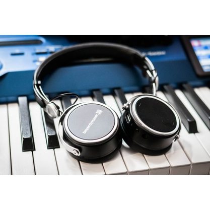 Наушники BeyerDynamic Aventho Wireless