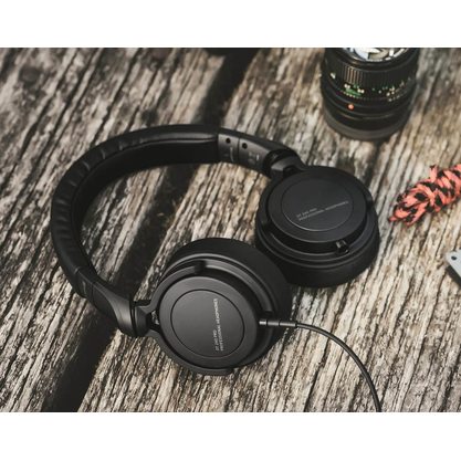 Наушники BeyerDynamic DT 240 Pro