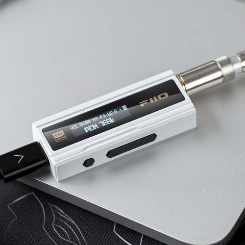 Портативный усилитель и ЦАП FiiO KA5 (белый)