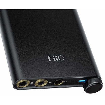 Портативный усилитель и ЦАП FiiO Q3