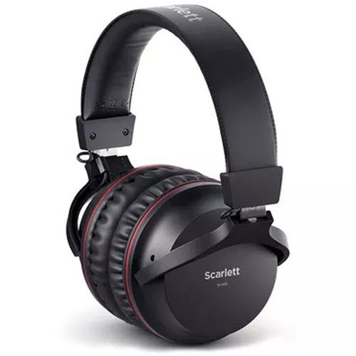 Набор для звукозаписи Focusrite Scarlett Solo Studio (4rd gen)