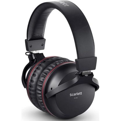 Набор для звукозаписи Focusrite Scarlett 2i2 Studio (4rd gen) Студийный комплект (Scarlett 2i2, наушники SH-450, микрофон CM25 MkIII, ПО, микрофонный кабель)