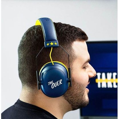 Игровые наушники Razer BlackShark V2 Gaming Headset CouRageJD Edition