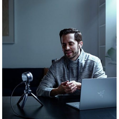 Веб-камера Razer KIYO Pro