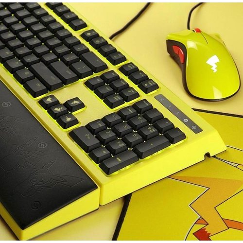 Игровая клавиатура Razer Ornata Chroma Pikachu