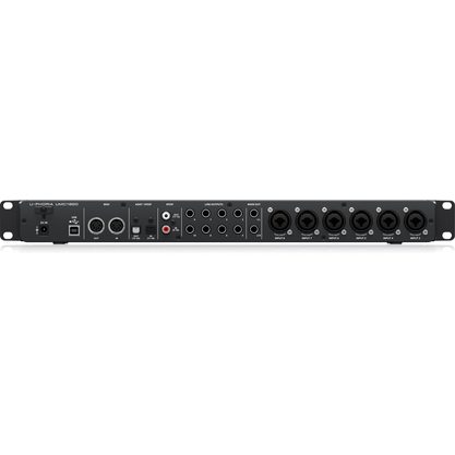 Звуковая карта (аудиоинтерфейс) Behringer UMC1820