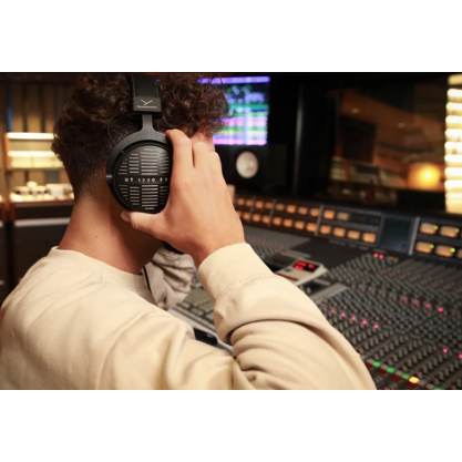Наушники BeyerDynamic DT1990 PRO mkII