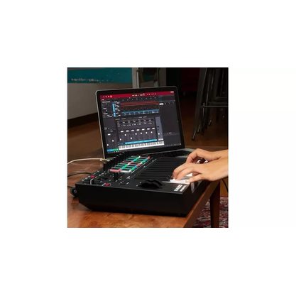 Миди-клавиатура M-Audio Oxygen Pro 25